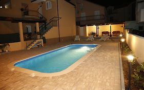 Apartmani Sprljan